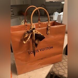 LV  Paper Shopping Bag Tote